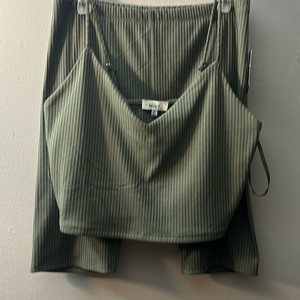 2 piece set olive - shorts and tank top